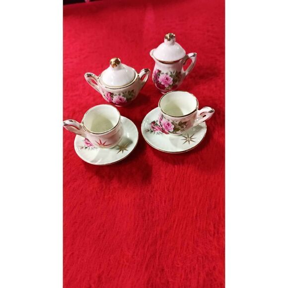 Miniature tea cup and saucer set six pieces vintage - Picture 1 of 9